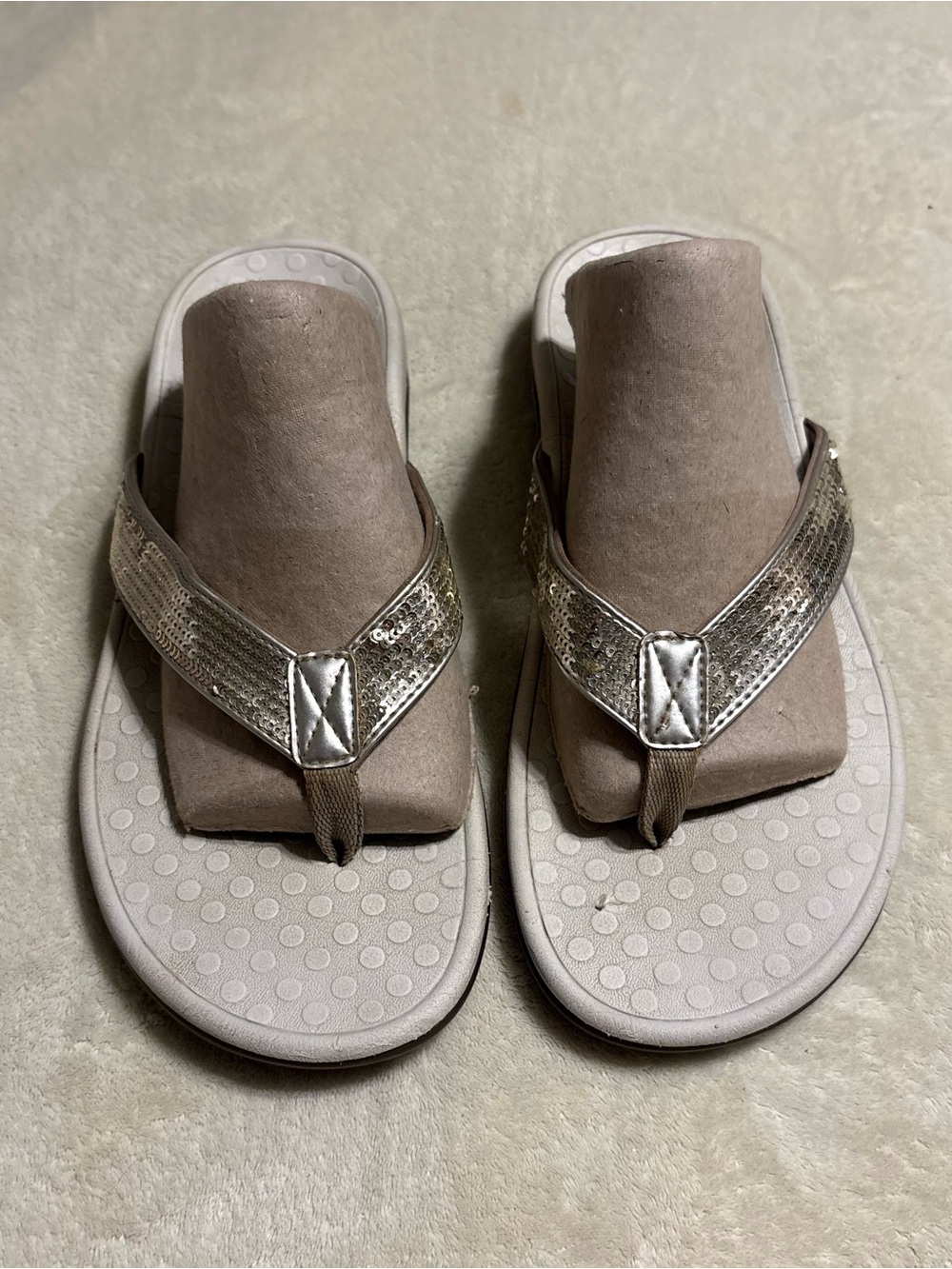 Vionic Metallic Sequin Thong Sandals - Silver/Taupe